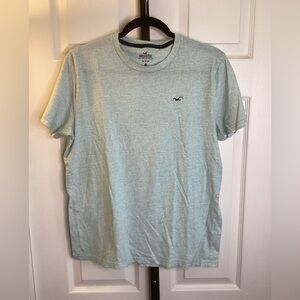 Hollister Men's Light Green T-Shirt, size Medium